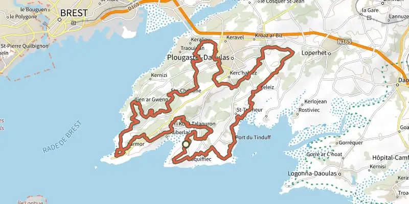 Map of the Le circuit de la Fraise qu'îl track on the IGN map, with the start and numbered waypoints