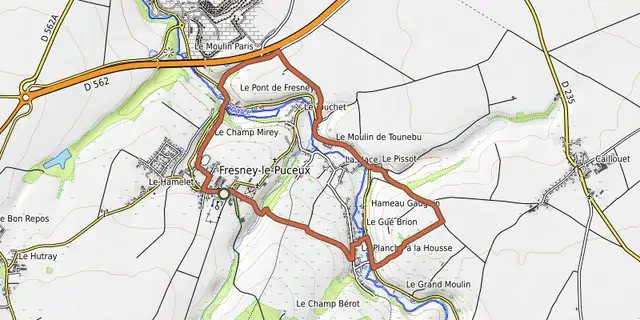 The Les Coteaux de Fresney track on the OpenTopoMap map