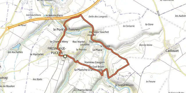 The Les Coteaux de Fresney track on the IGN map