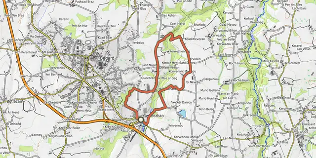 The Circuit de Gwenezhan track on the OpenTopoMap map