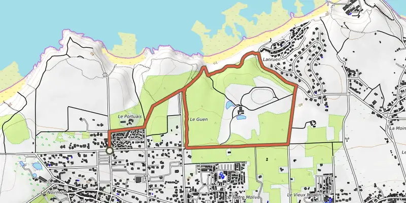 Map of the Entre mer et bois track on OpenTopoMap, with the start and numbered waypoints