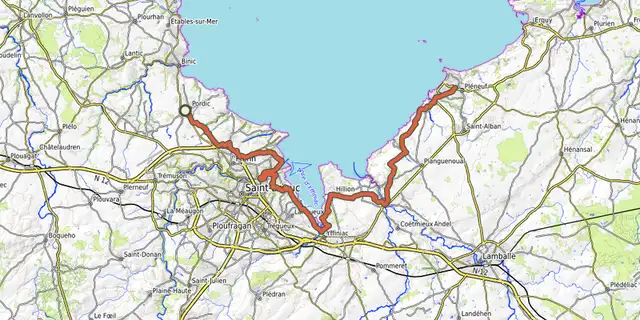 The EV4 - La Vélomaritime® - section 4/5 track on the OpenTopoMap map