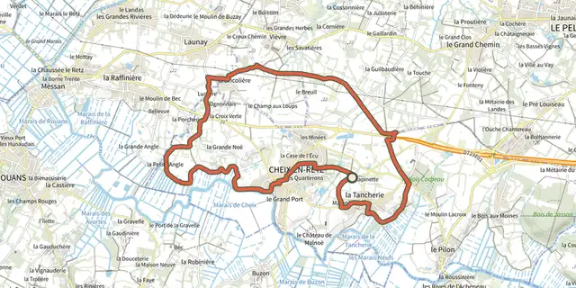The La Pierre tremblante track on the IGN map