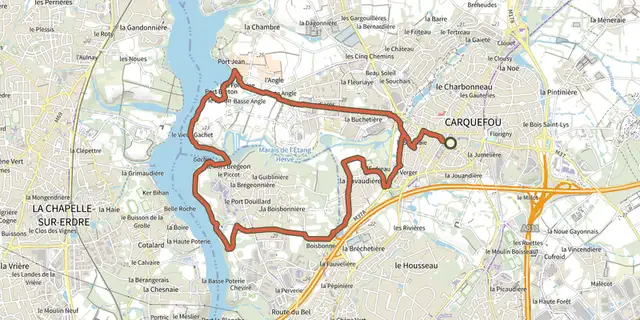 The Les Bords de l'Erdre track on the OpenTopoMap map