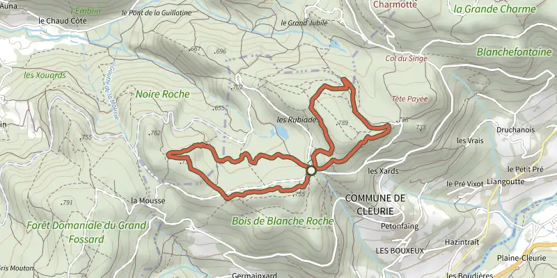 Map of the Les Abris sous roches track on the IGN map, with the start and numbered waypoints