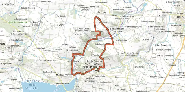 The Les Petits Ponts de Bois track on the IGN map