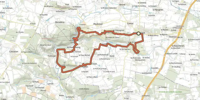 The Du nouveau vers le Vieux Bourg track on the IGN map