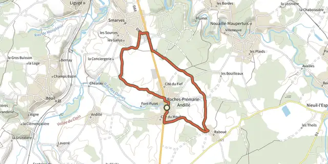 The Boucle 5 - Roches Prémarie Andillé - Vallées du Clain track on the IGN map