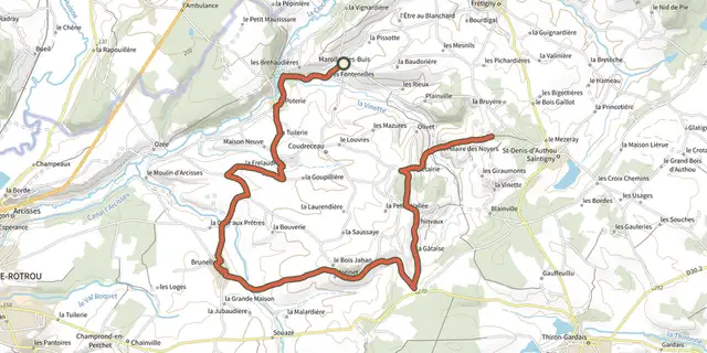 The Ozée les vallons des Noyers track on the IGN map