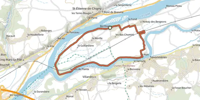 The Confluence Loire et Cher track on the OpenTopoMap map