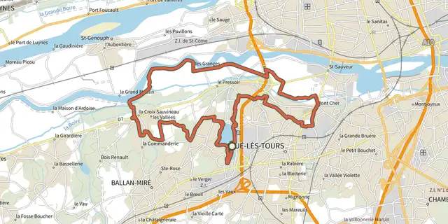 The Sentier du lac et val de Cher track on the IGN map