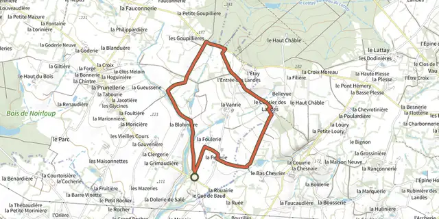 The Cinq Chemins Loop track on the IGN map